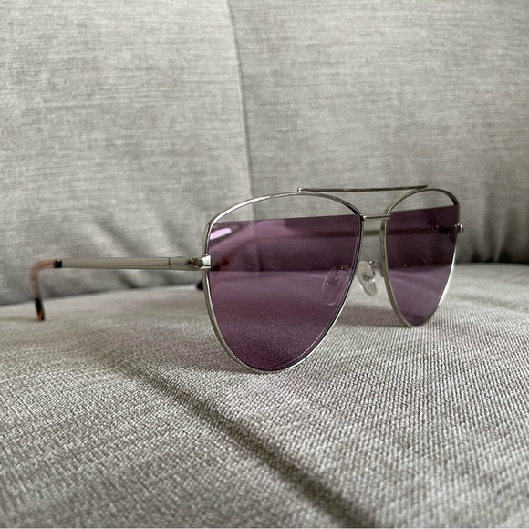 MCQ ALEXANDER MCQUEEN like new sunnies - Picture 2 of 11